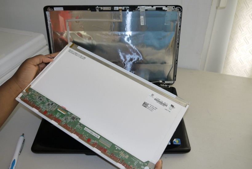 Laptop Ekran Değişimi ve Tamir: Süreç ve Maliyet | 2026