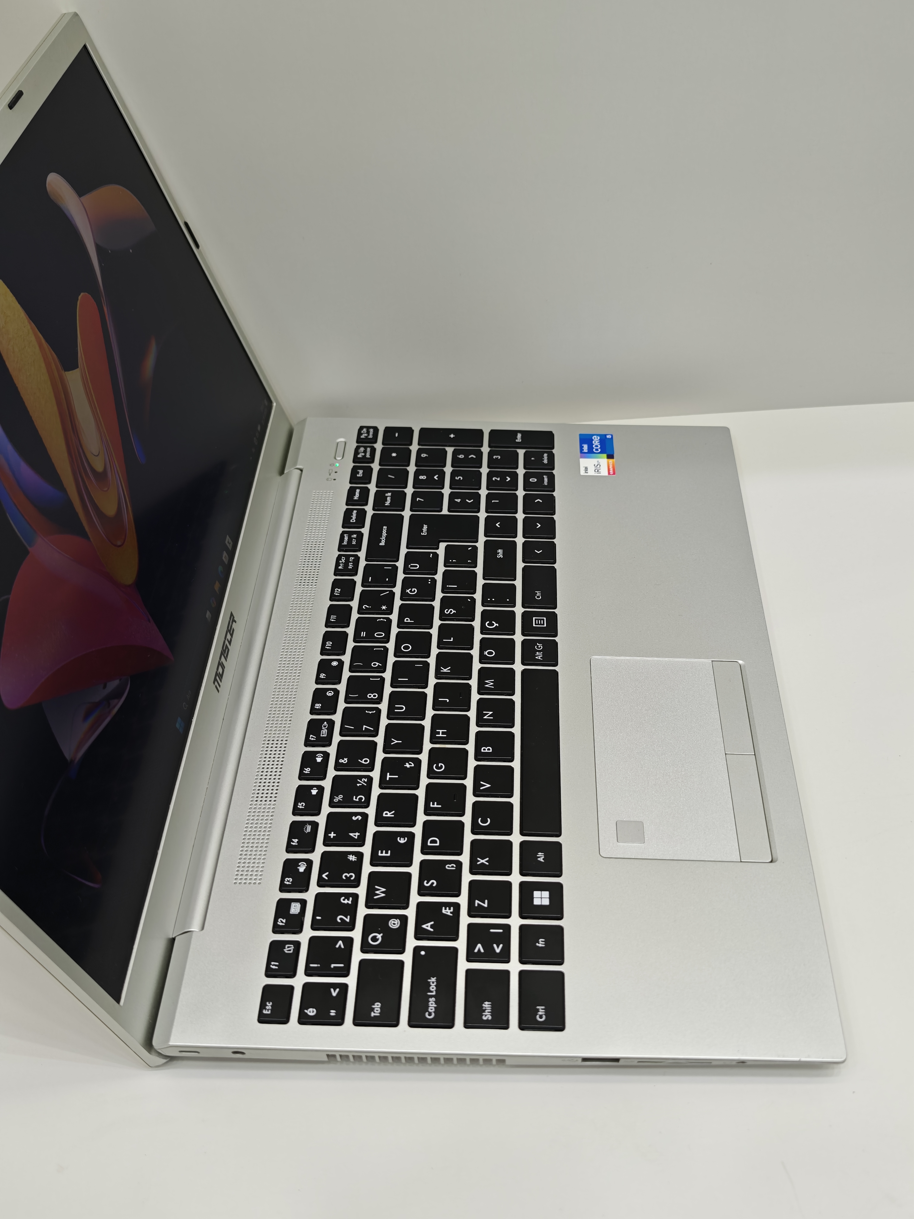 Monster Monster Huma H5 V4.1 i5 1235U 32 GB RAM 1 TB SSD 15.6 inç Laptop - Görsel 3