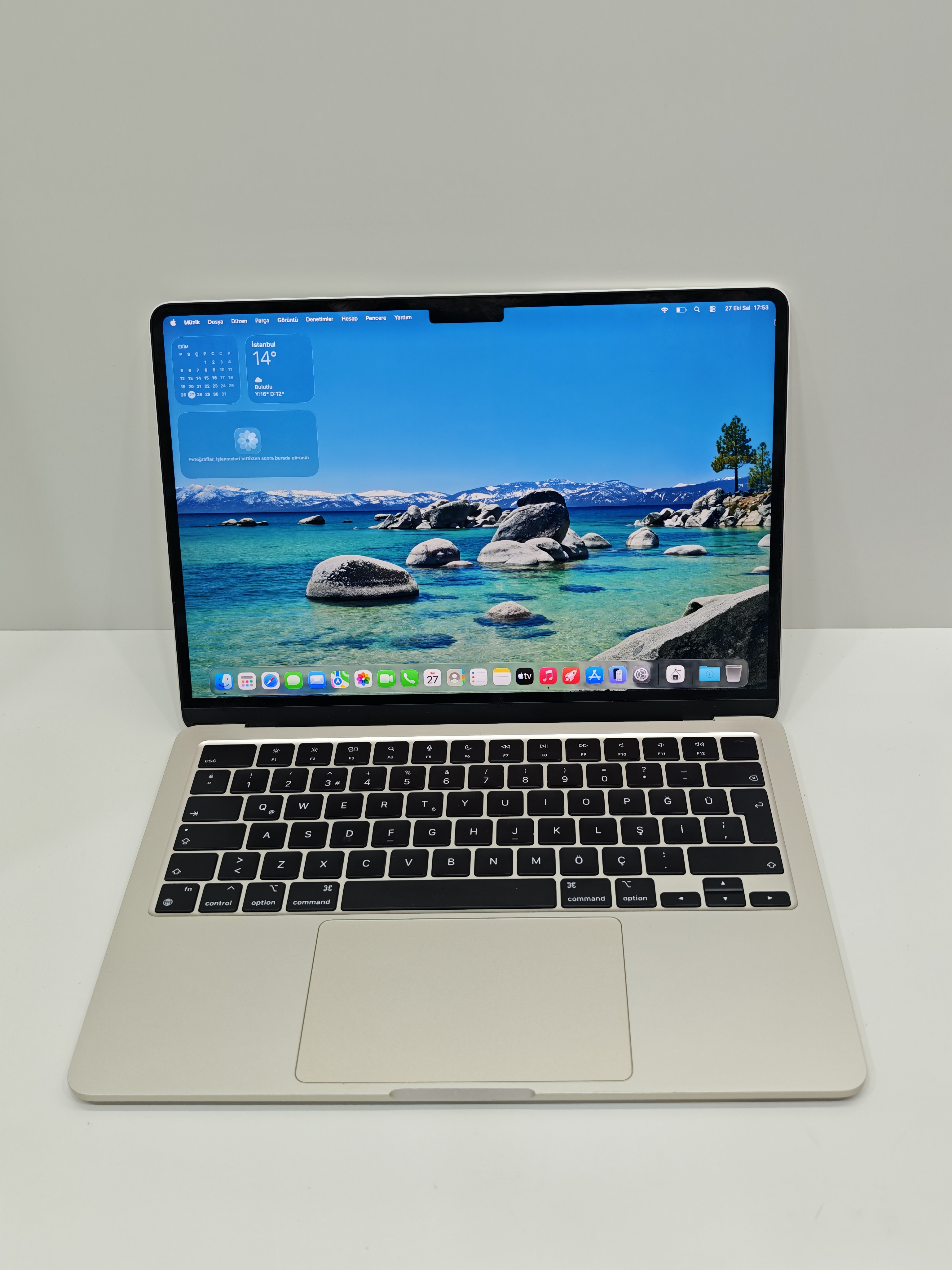 Apple MacBook Air M2 13.6 inç 16 GB RAM 256 GB SSD Starlight