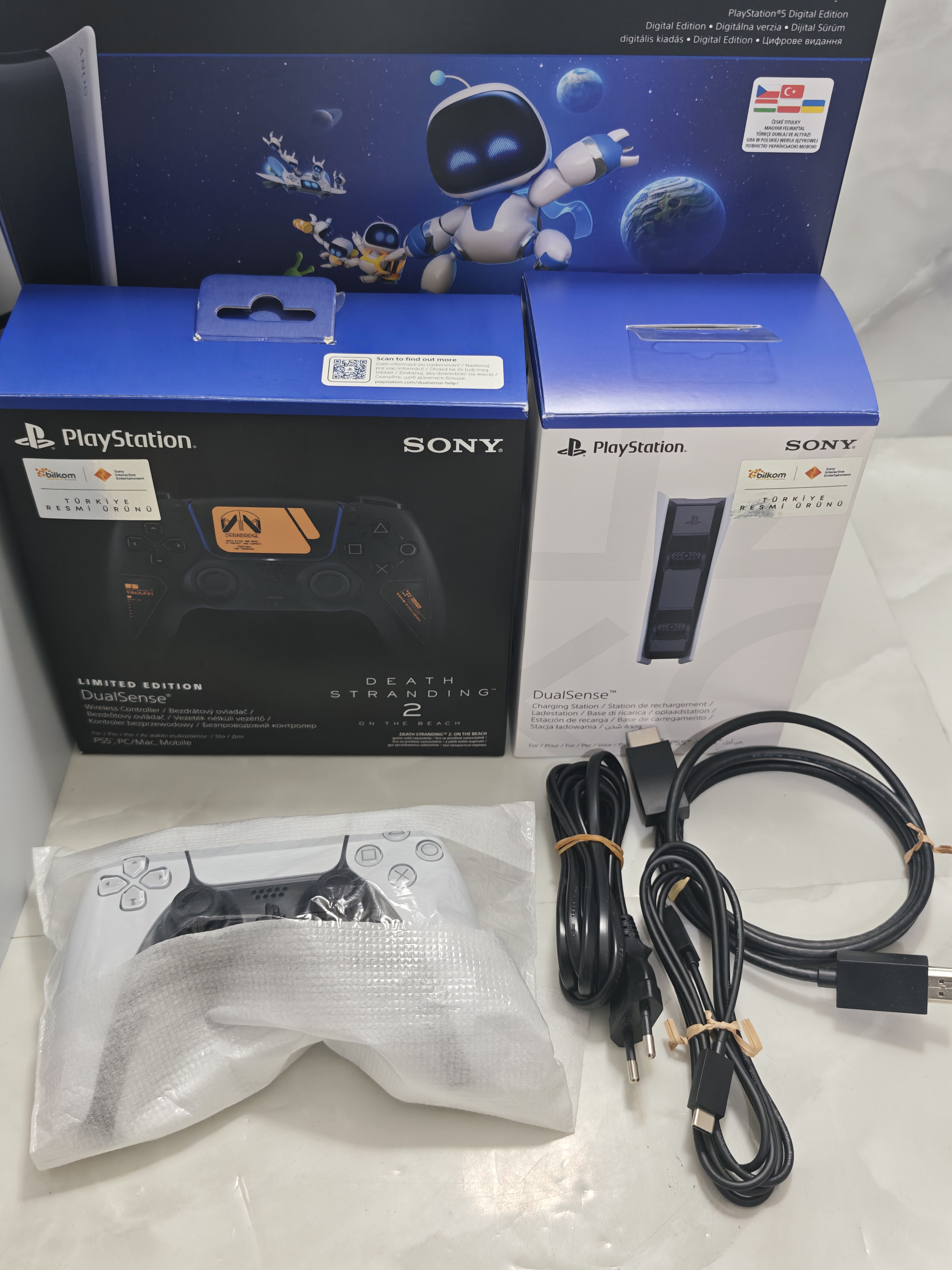 Sony Sony PlayStation 5 Slim Astro Bot Edition 1 TB Çift Kol - Görsel 2