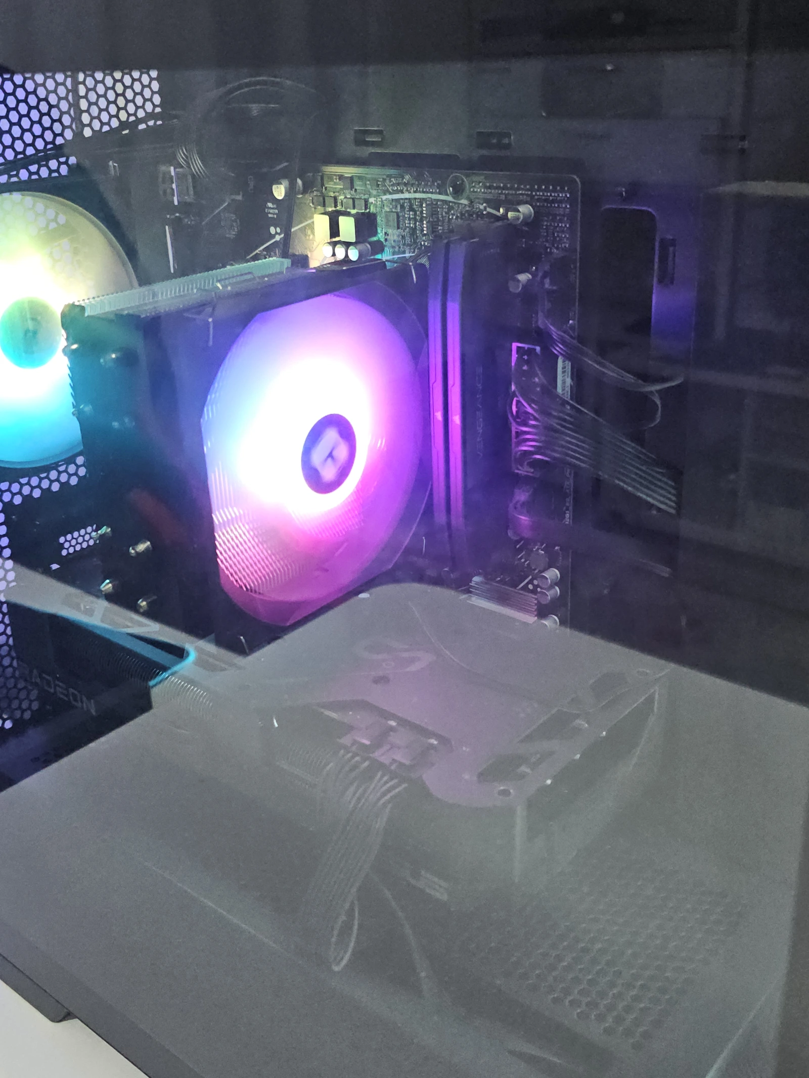 Diğer Ryzen 5 7600 - RX 7800 Xt - 32GB DDR5 - 1TB M2 SSD - Görsel 4
