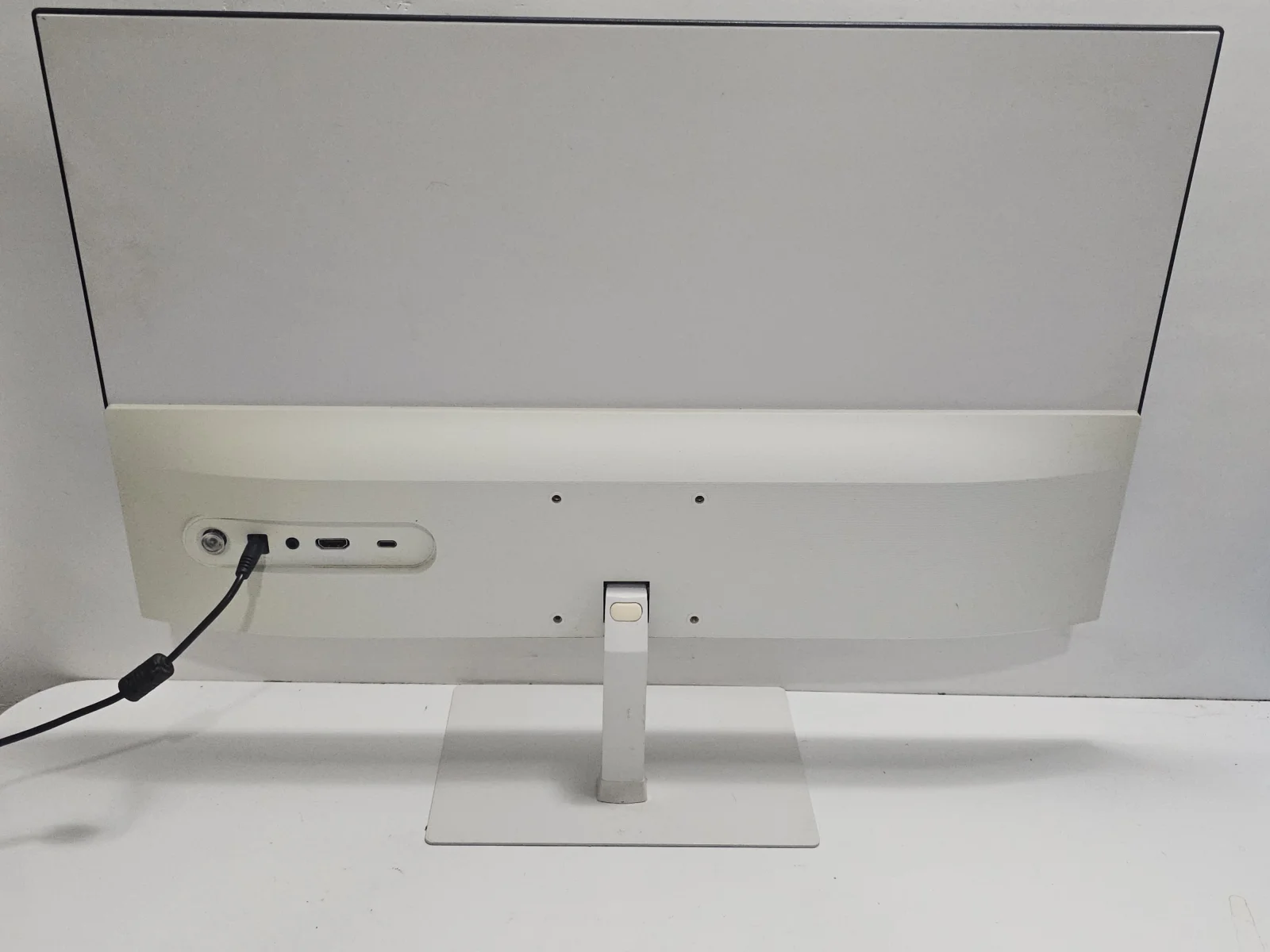 GameBooster Gamebooster 23.8" 1 Ms Full Hd IPS 100 Hz Oyuncu Monitörü - Görsel 3
