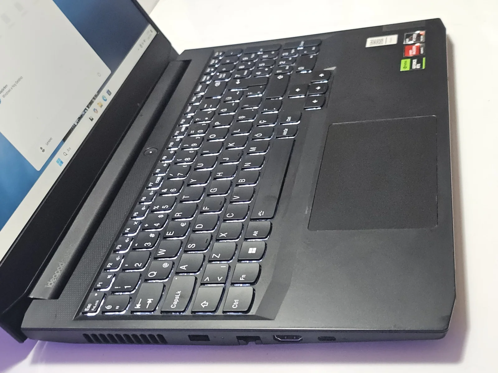 İkinci El Lenovo Lenovo Ryzen 5 5500H 8GB Ram 512GB SSD RTX 2050 4GB Laptop - Görsel 3