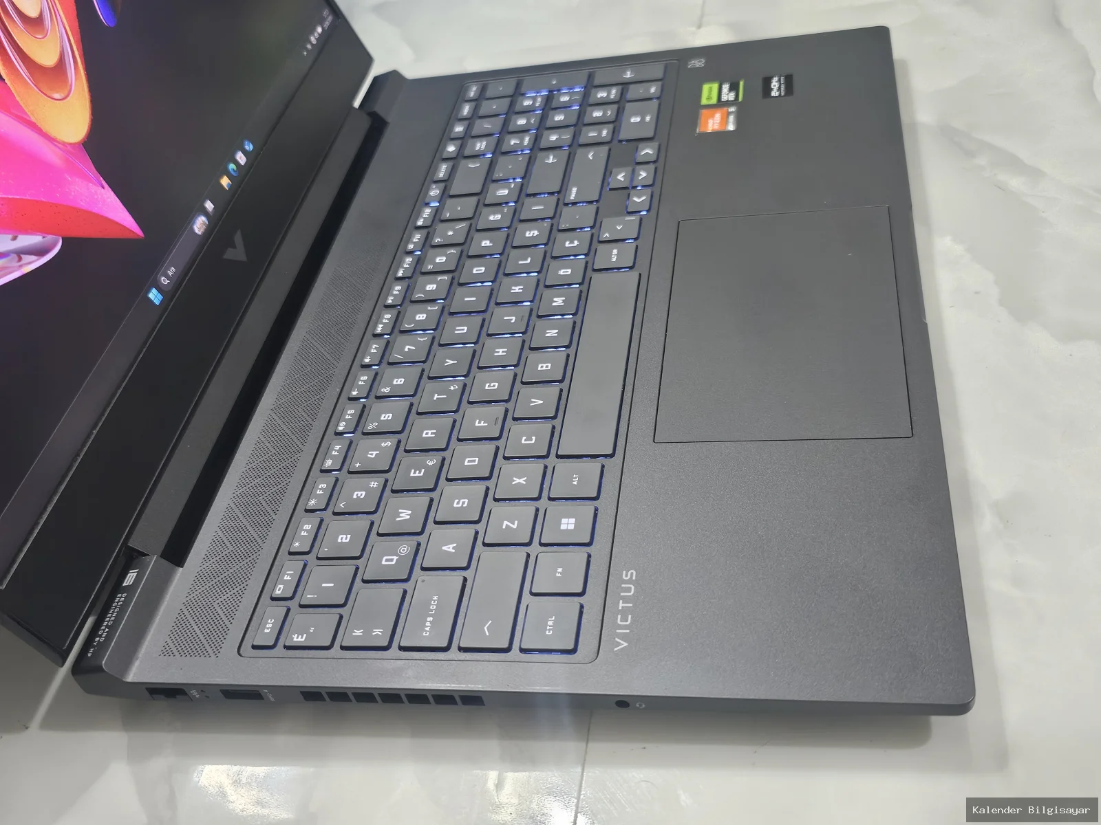İkinci El HP Hp Victus Ryzen 5 7640Hs RTX 4060 1TB SSD 32GB Ram 2k 240Hz - Görsel 3