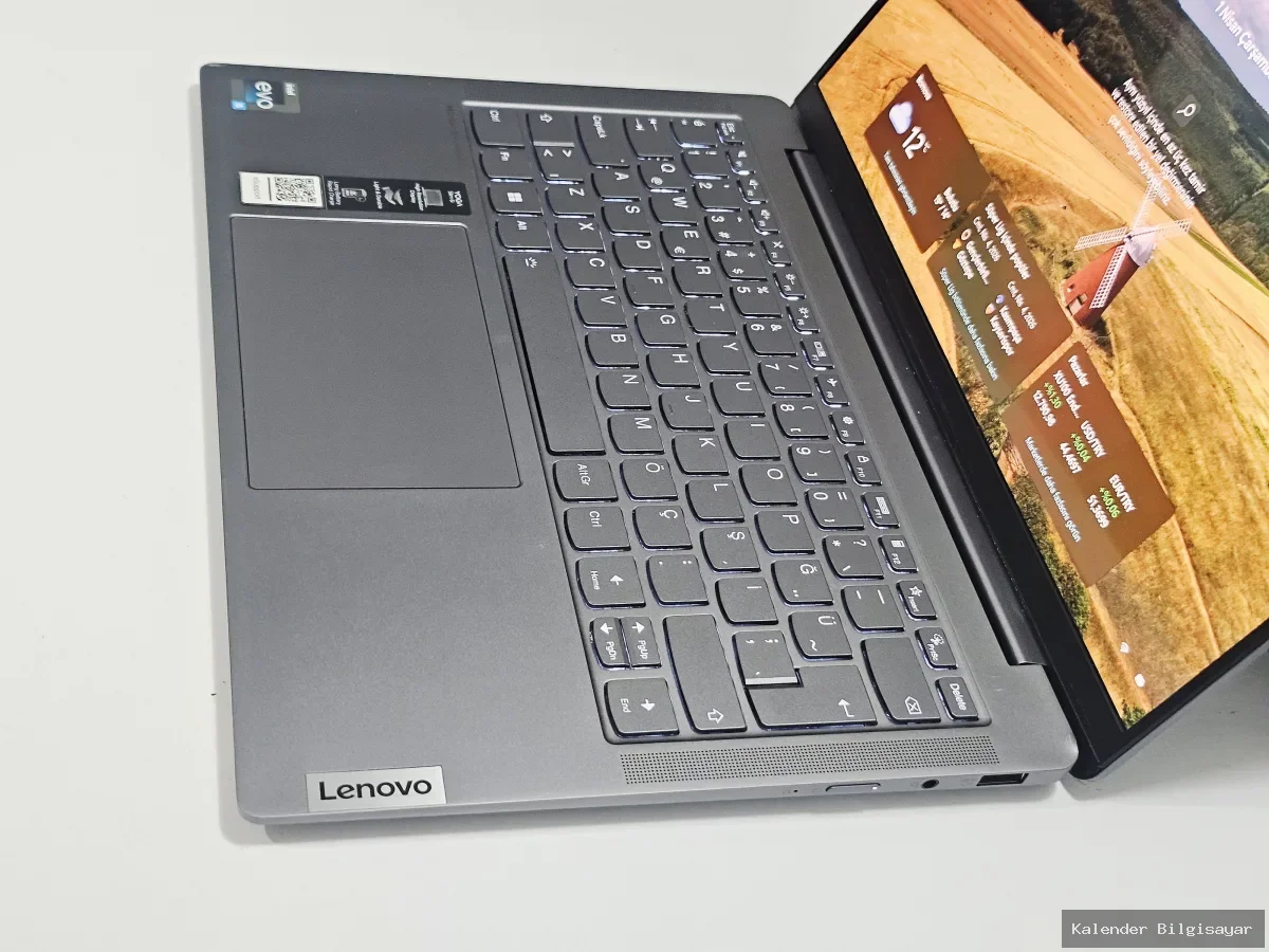 İkinci El Lenovo Lenovo Yoga Slim 6 Oled i5 12.Nesil - 8GB Ram  - 512GB SSD - Görsel 2