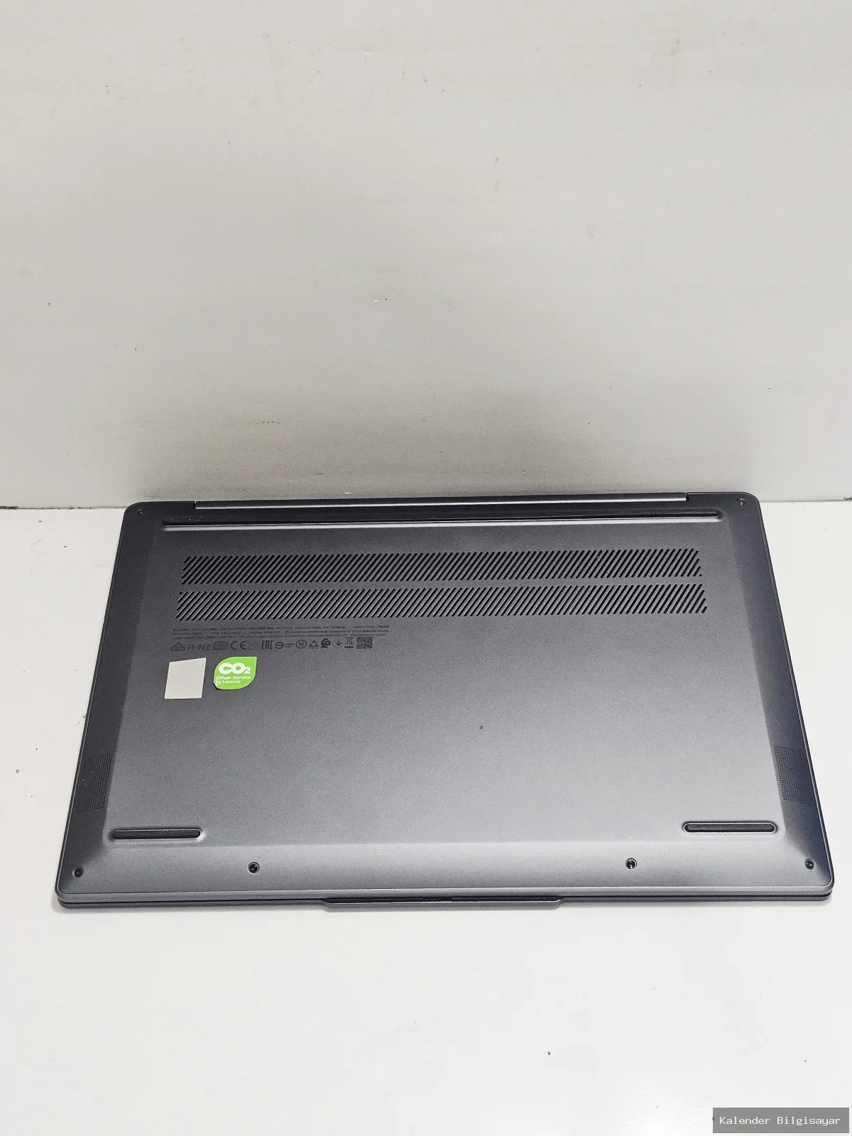 İkinci El Lenovo Lenovo Yoga Slim 6 Oled i5 12.Nesil - 8GB Ram  - 512GB SSD - Görsel 5