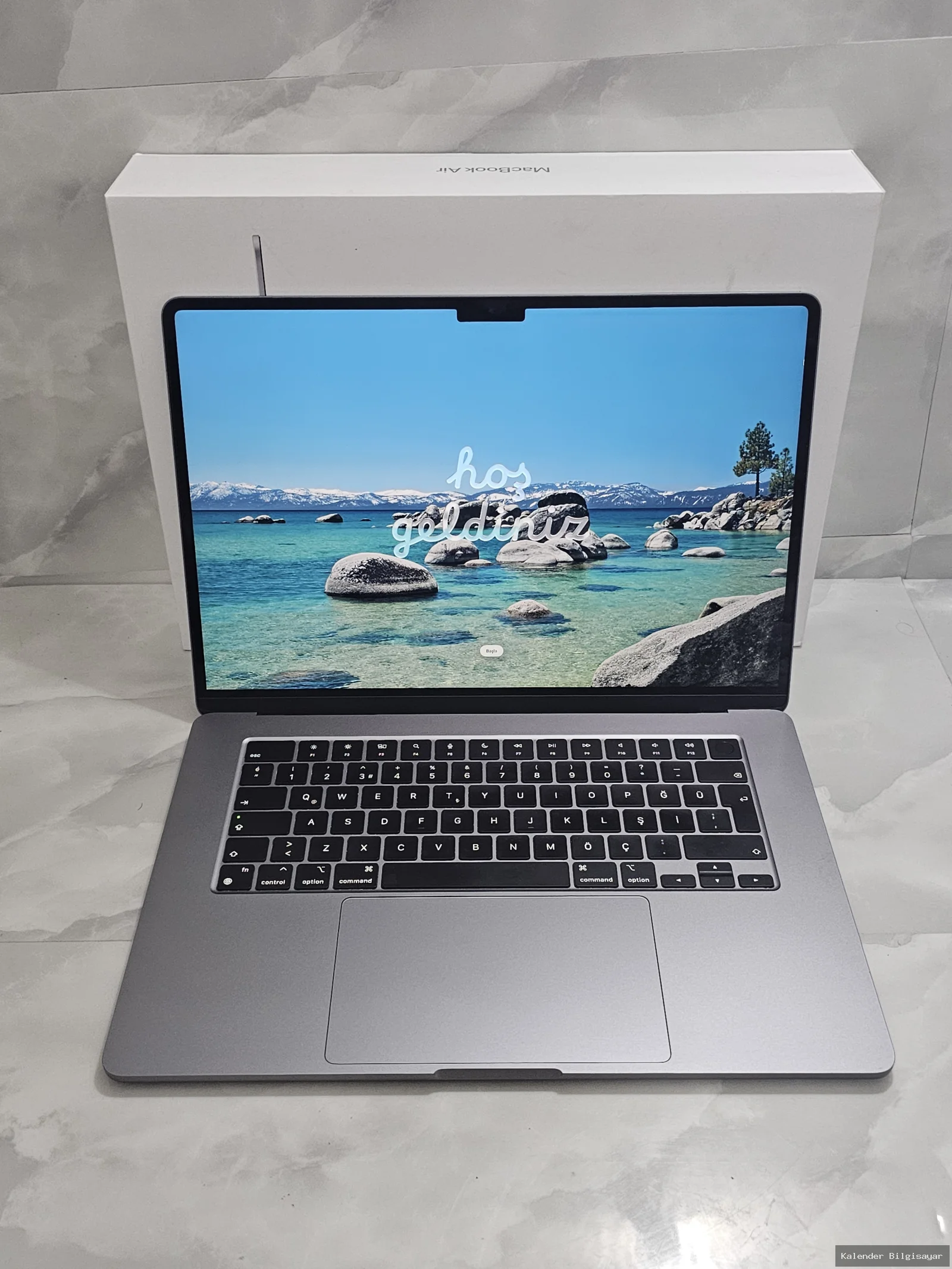 Apple Macbook Air m2 15.3 inç 8GB Ram 256GB SSD