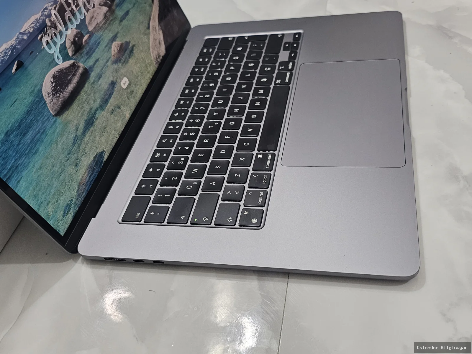 Apple Apple Macbook Air M2 15.3 Inç 8GB RAM 256GB SSD - Görsel 3