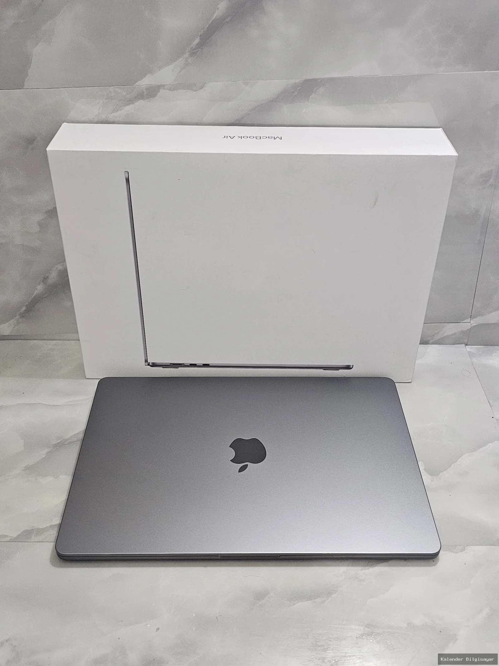 Apple Apple Macbook Air M2 15.3 Inç 8GB RAM 256GB SSD - Görsel 4