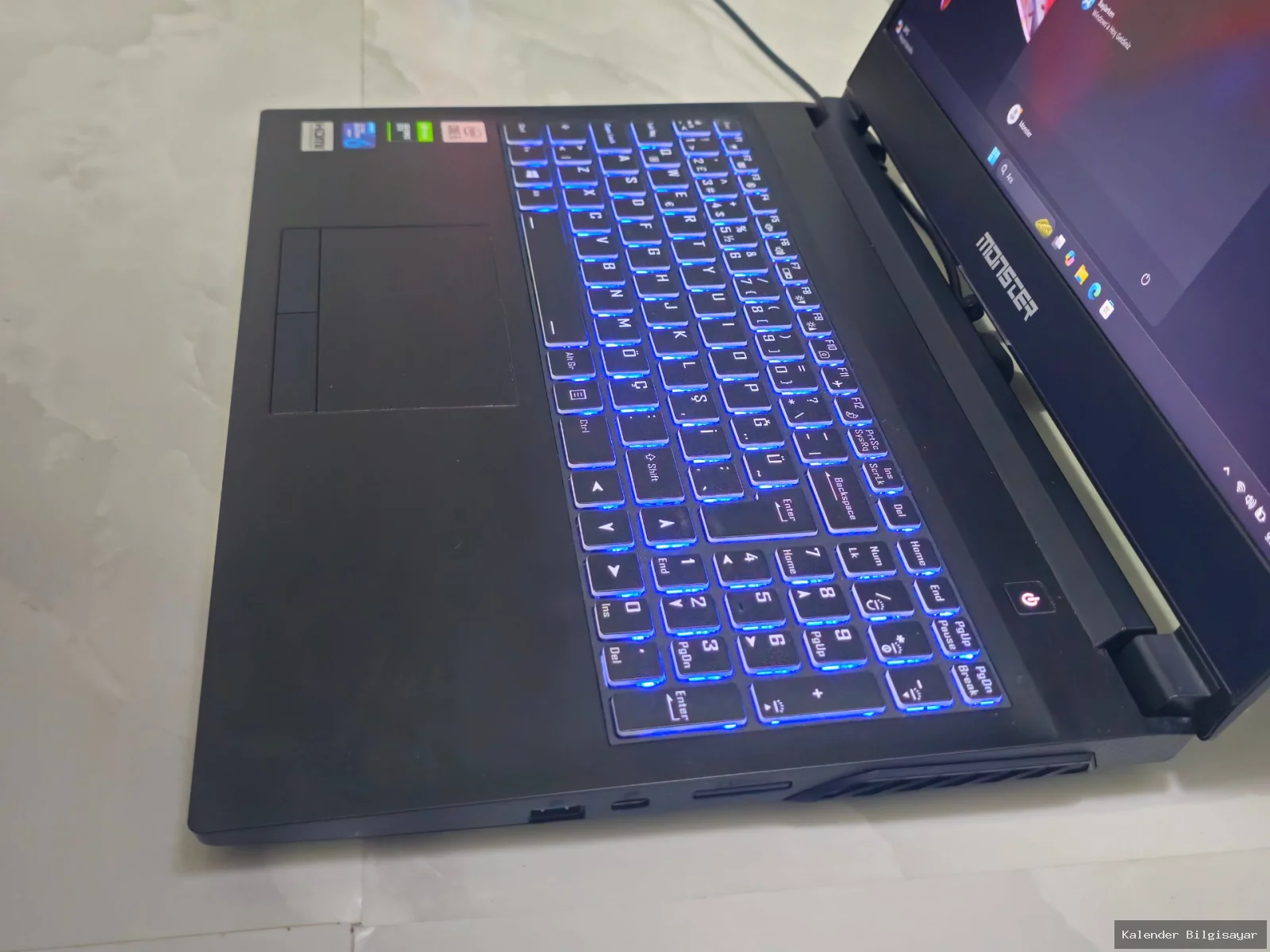 Monster Monster V5 16.6 i5 10200H 16 GB RAM 256 GB SSD GTX 1650 4 GB - Görsel 2