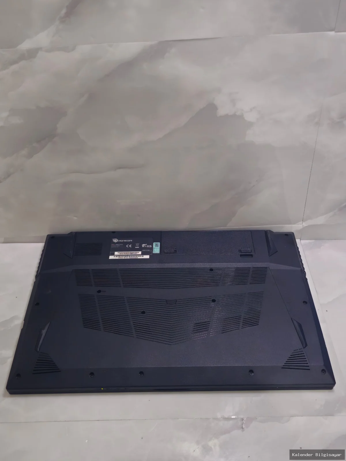 Monster Monster A7 V13.2 i5 11400H RTX 3050 Ti 32 GB RAM 1 TB SSD 17.3 - Görsel 5