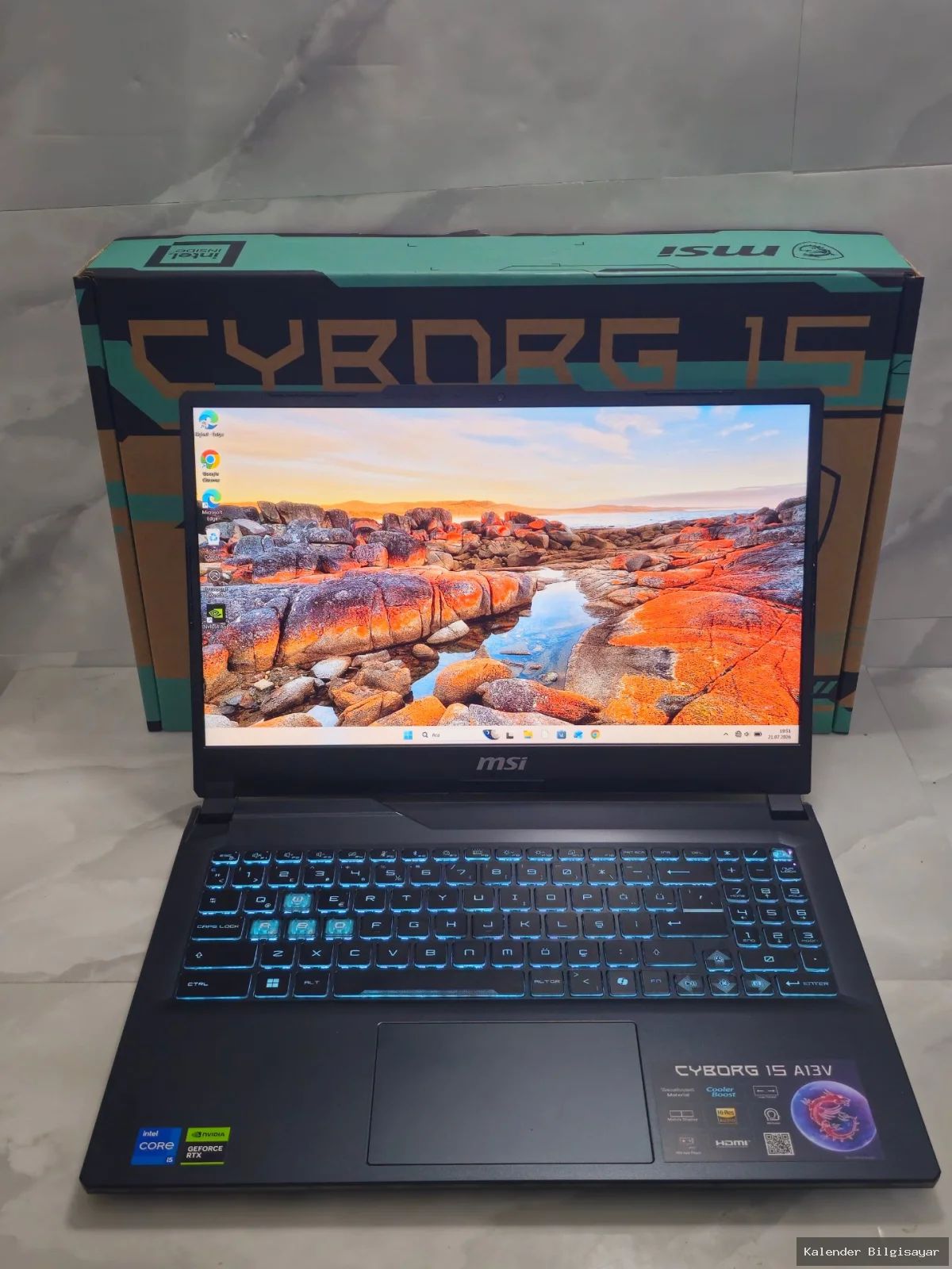 İkinci El MSI MSI Cyborg i5 13420H RTX 4050 16 GB RAM 512 GB SSD - Görsel 1