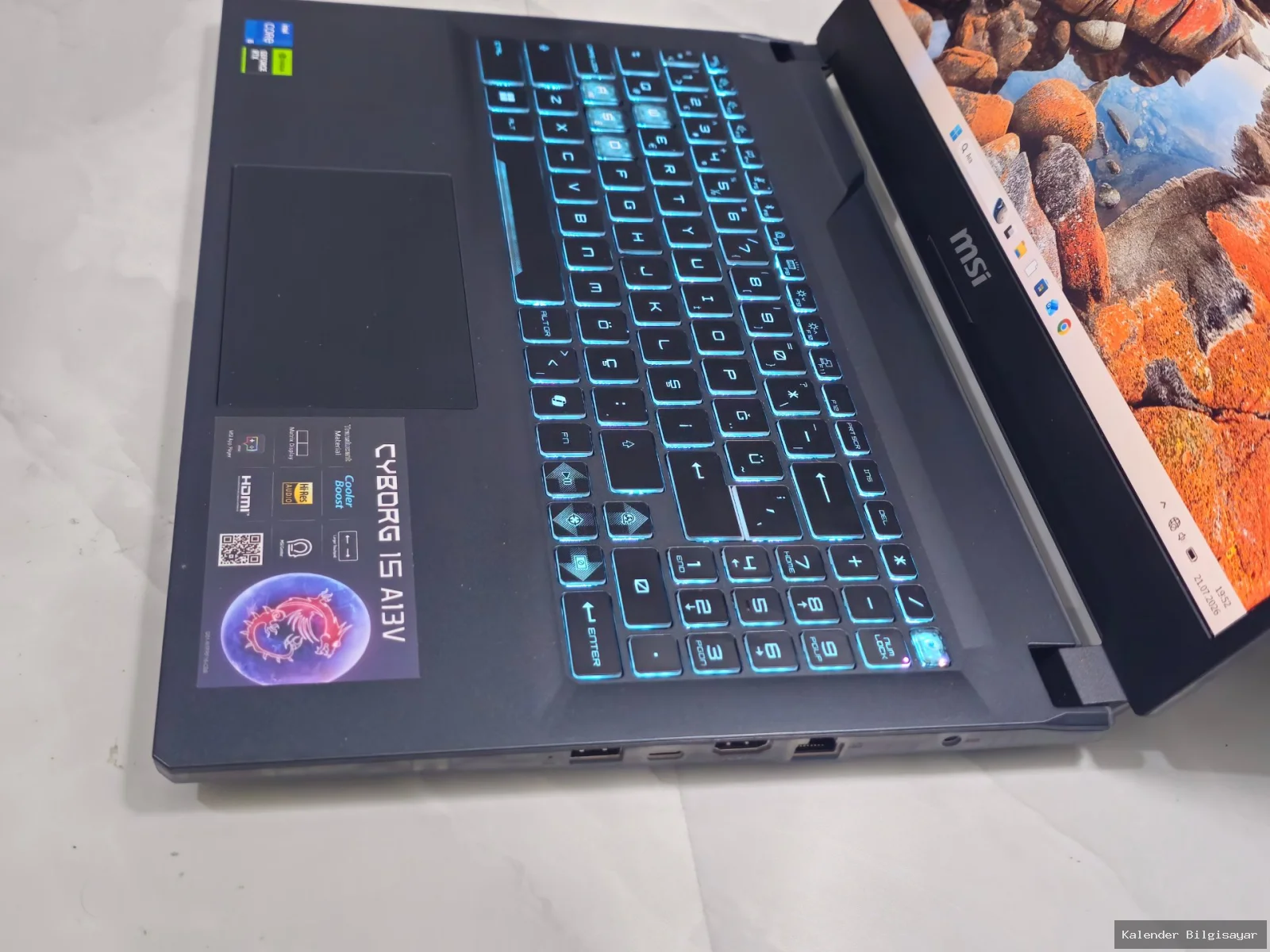MSI MSI Cyborg i5 13420H RTX 4050 16 GB RAM 512 GB SSD - Görsel 2