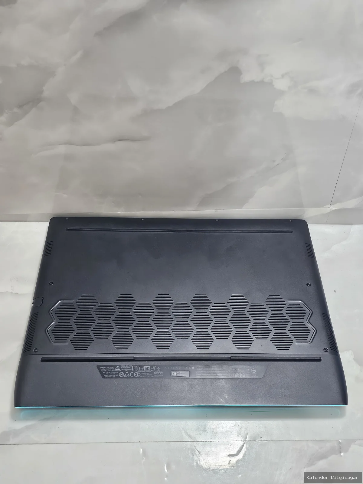 Alienware Alienware Ryzen 9 5900HX RTX 3070 32 GB RAM 1 TB SSD 360 Hz - Görsel 5