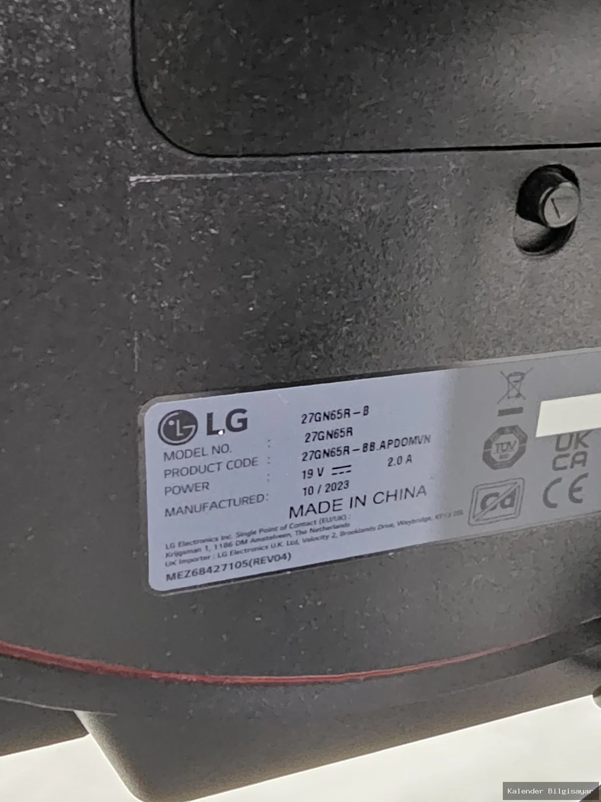 LG LG UltraGear 27" 1 ms Full HD Pivot IPS 144 Hz Oyuncu Monitörü - Görsel 3