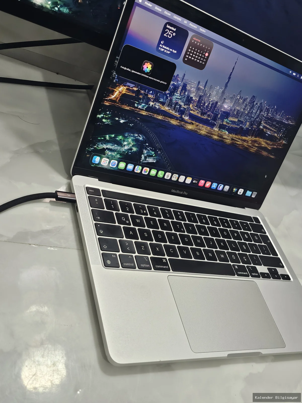 Apple MacBook Pro M1 8 GB 256 GB 13.3 inç - Görsel 3