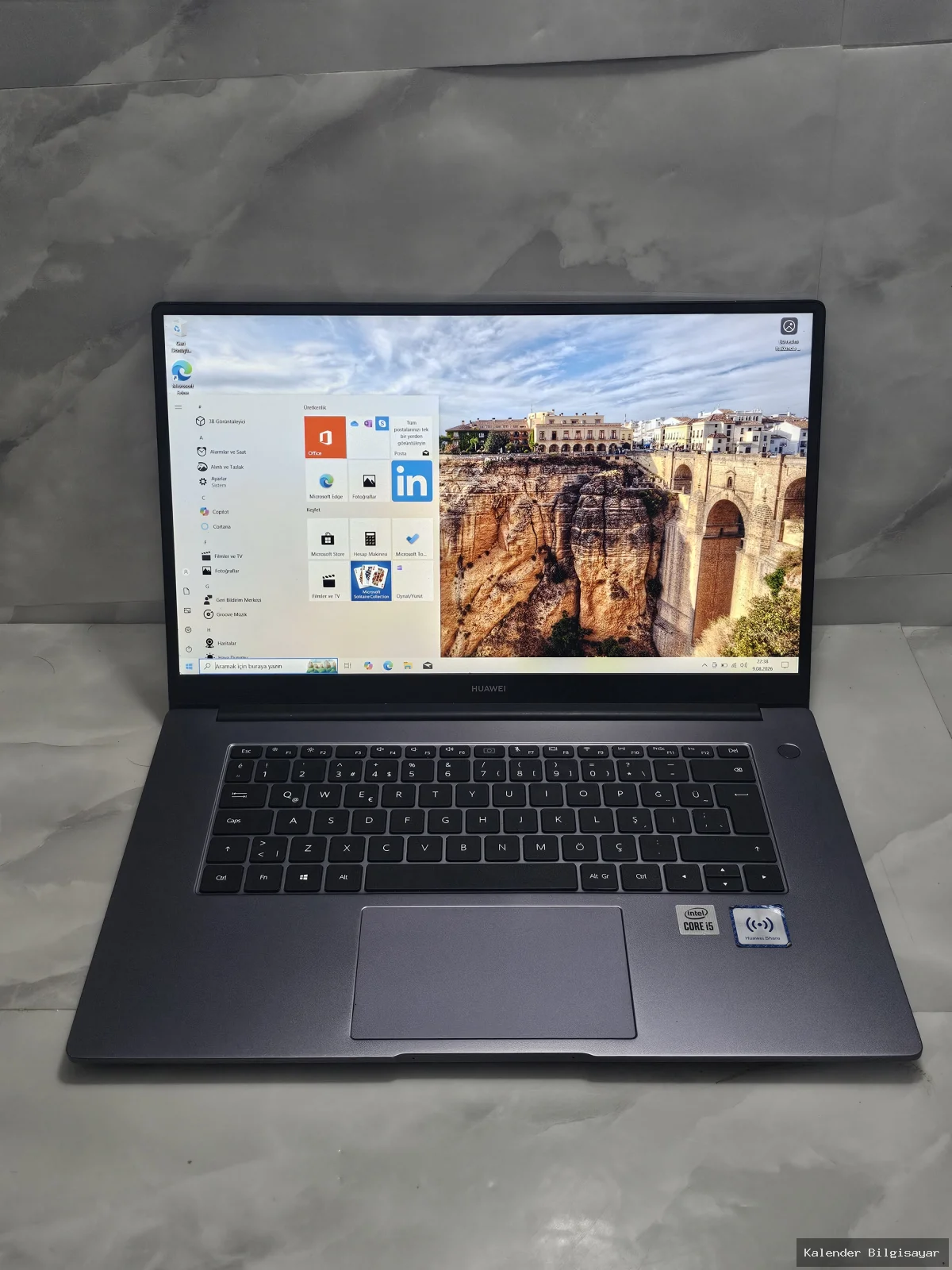 İkinci El Huawei Huawei i5 10210U 8 GB RAM 256 GB SSD Laptop - Görsel 1