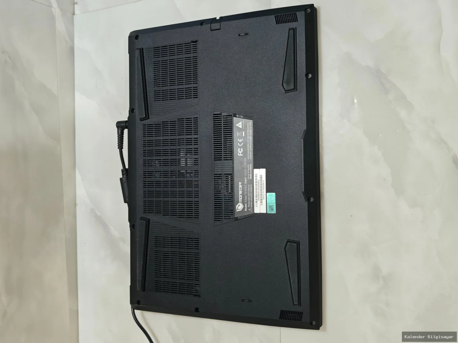 Monster Monster T5 v19.2 i7 10750H RTX 2060 16 GB RAM 256 GB SSD 1 TB HDD - Görsel 5