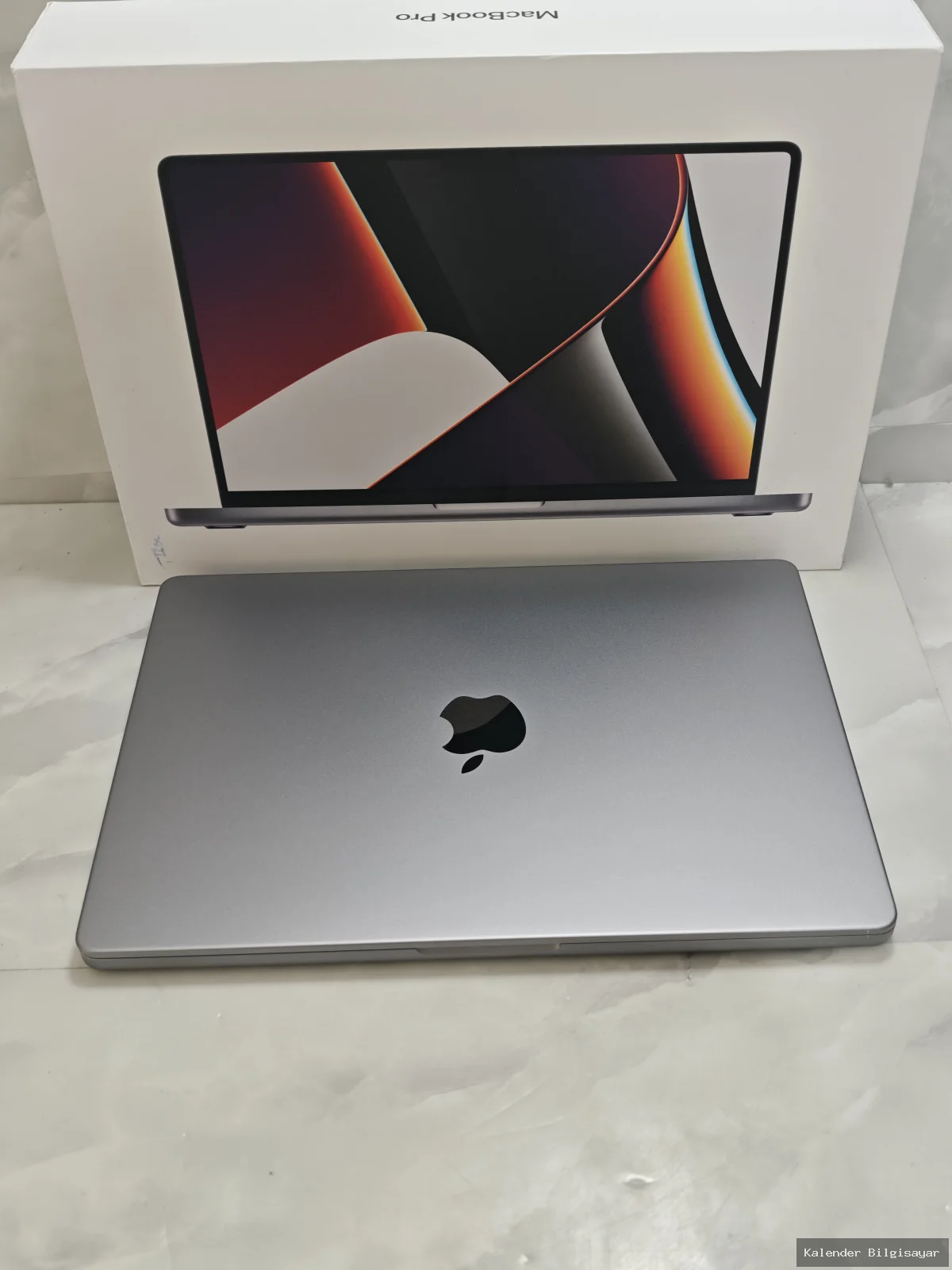 Apple MacBook Pro M1 Max 64 GB RAM 1 TB SSD 14 inç Pil 87 - Görsel 4