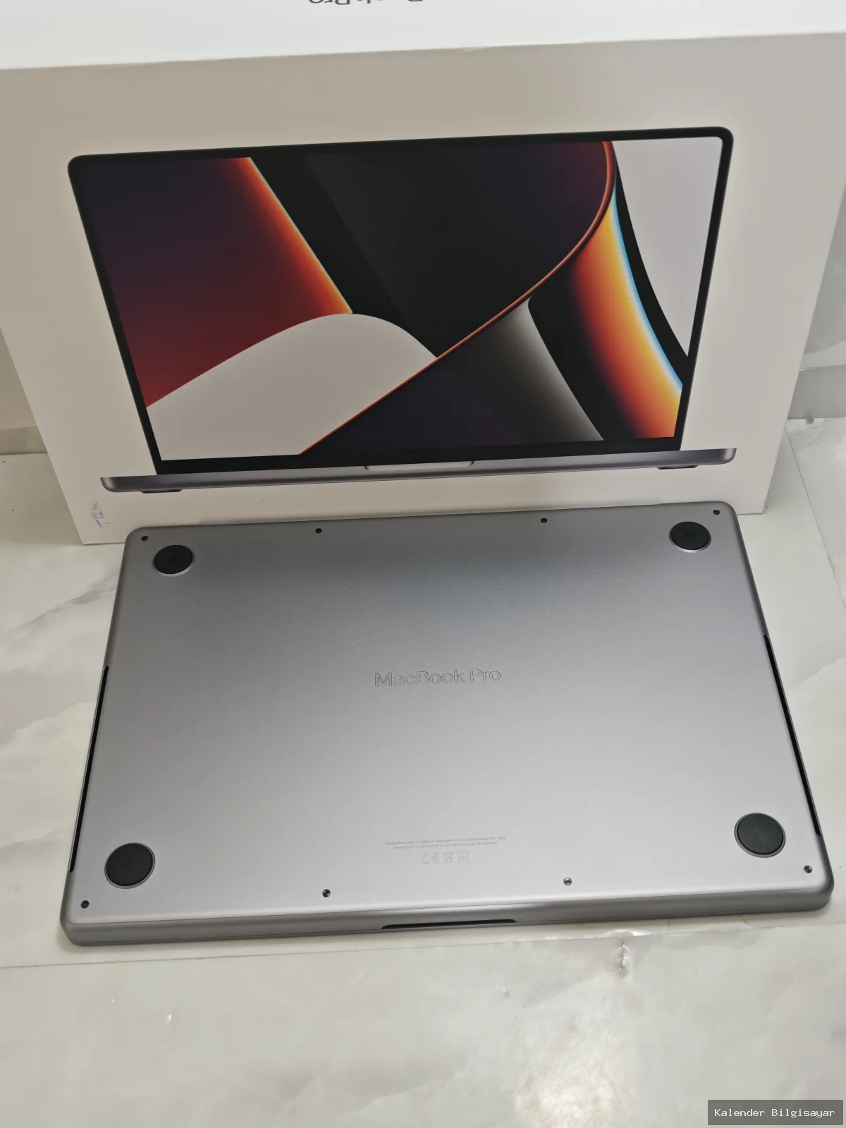 Apple MacBook Pro M1 Max 64 GB RAM 1 TB SSD 14 inç Pil 87 - Görsel 5