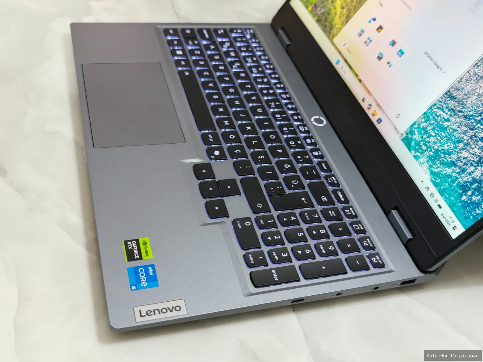 Lenovo Lenovo LOQ 15IRX10 i5 13450HX RTX 5050 24 GB RAM 512 GB SSD - Görsel 2