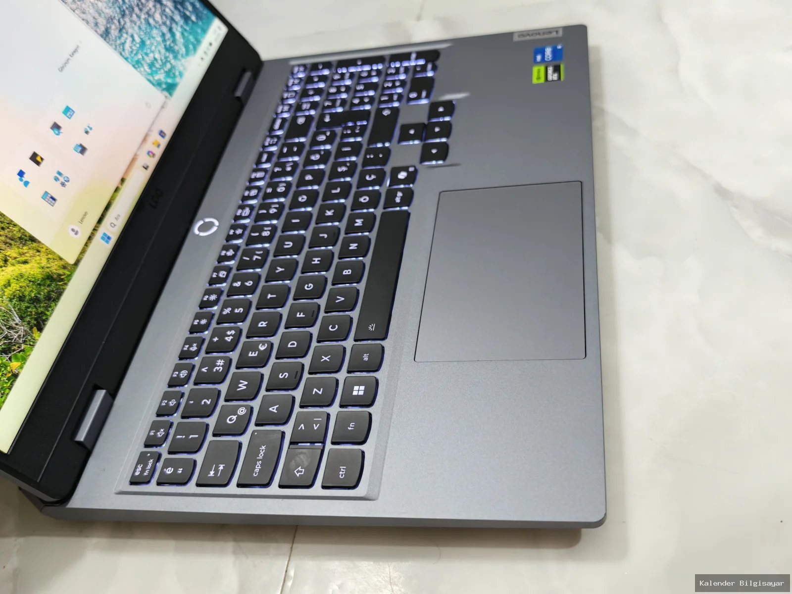 Lenovo Lenovo LOQ 15IRX10 i5 13450HX RTX 5050 24 GB RAM 512 GB SSD - Görsel 3
