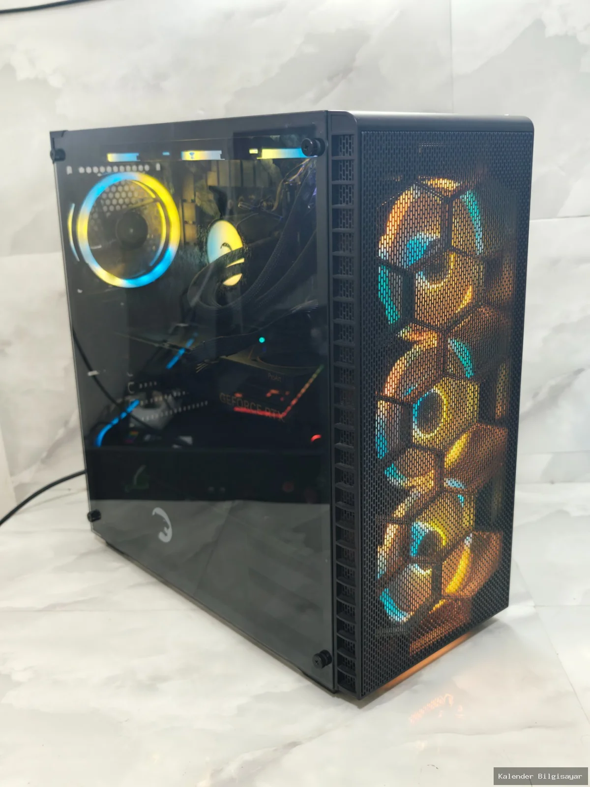 Ryzen 7 7700X RTX 4060 Ti 16 GB 32 GB RAM 1 TB M.2 SSD