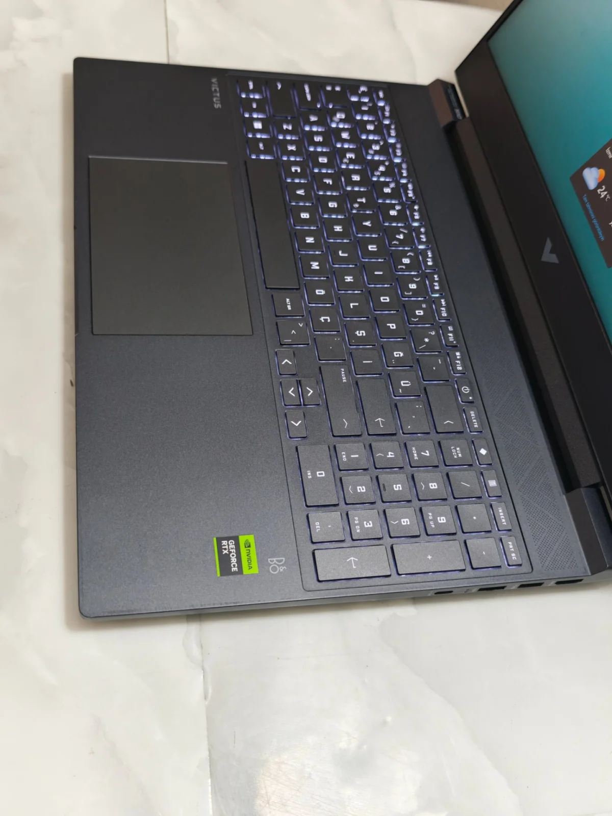 HP HP Victus i5 13420H RTX 4050 16 GB RAM 512 GB SSD - Görsel 2