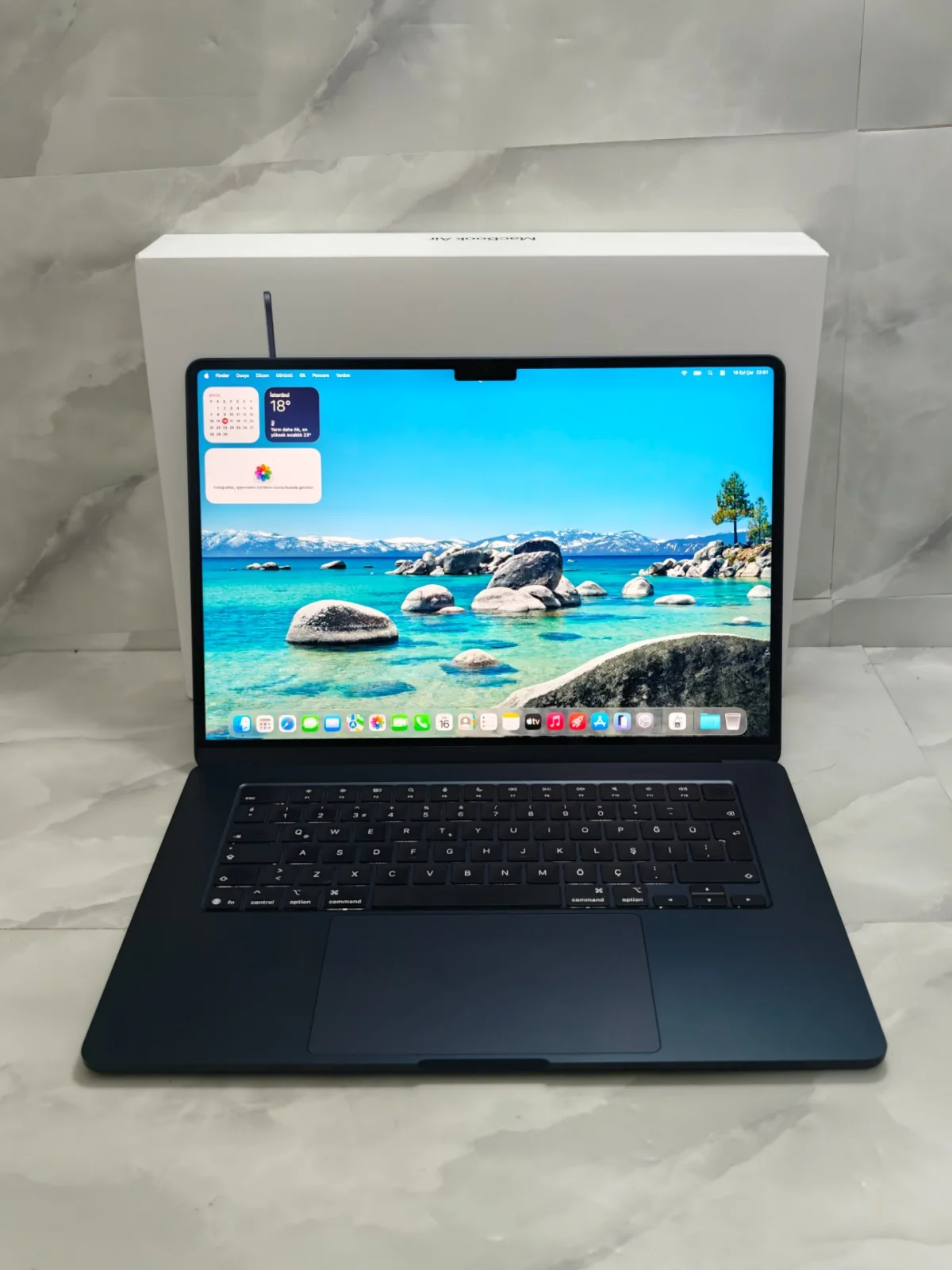 MacBook Air M4 24 GB RAM 512 GB SSD 15 inç