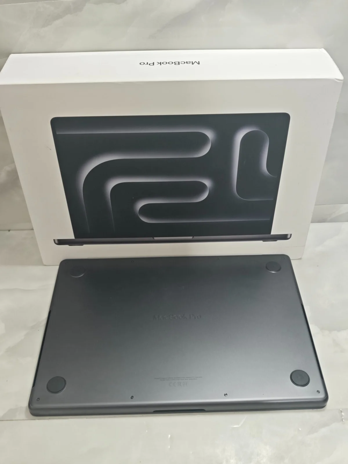Apple MacBook Pro M3 Pro 18 GB RAM 512 GB SSD A2992 - Görsel 5