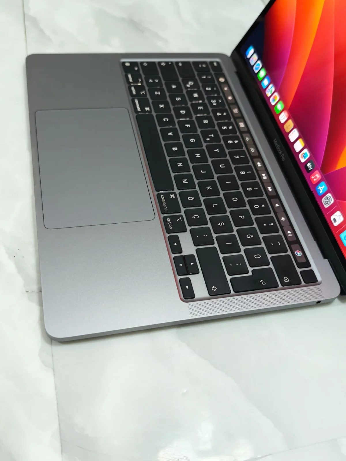 Apple MacBook Pro M2 16 GB RAM 256 GB SSD 14 inç A2338 - Görsel 2