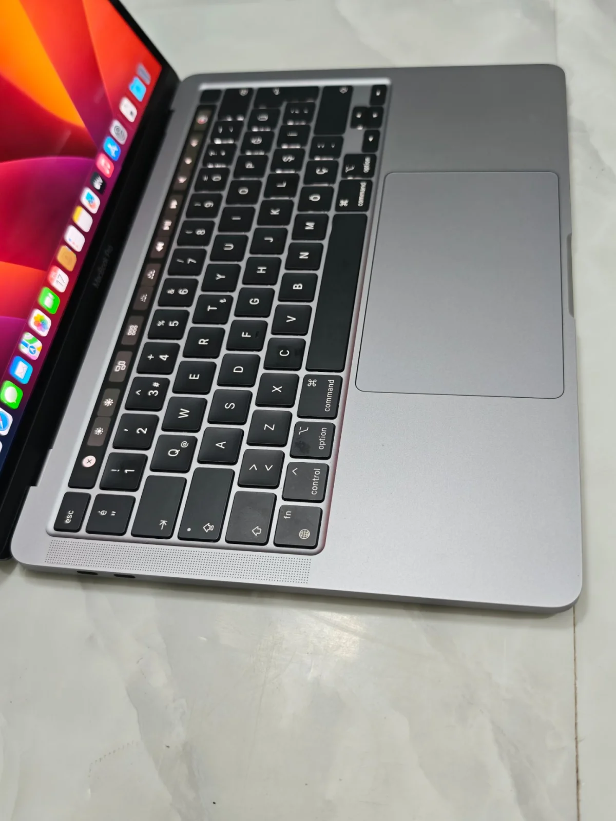 Apple MacBook Pro M2 16 GB RAM 256 GB SSD 14 inç A2338 - Görsel 3