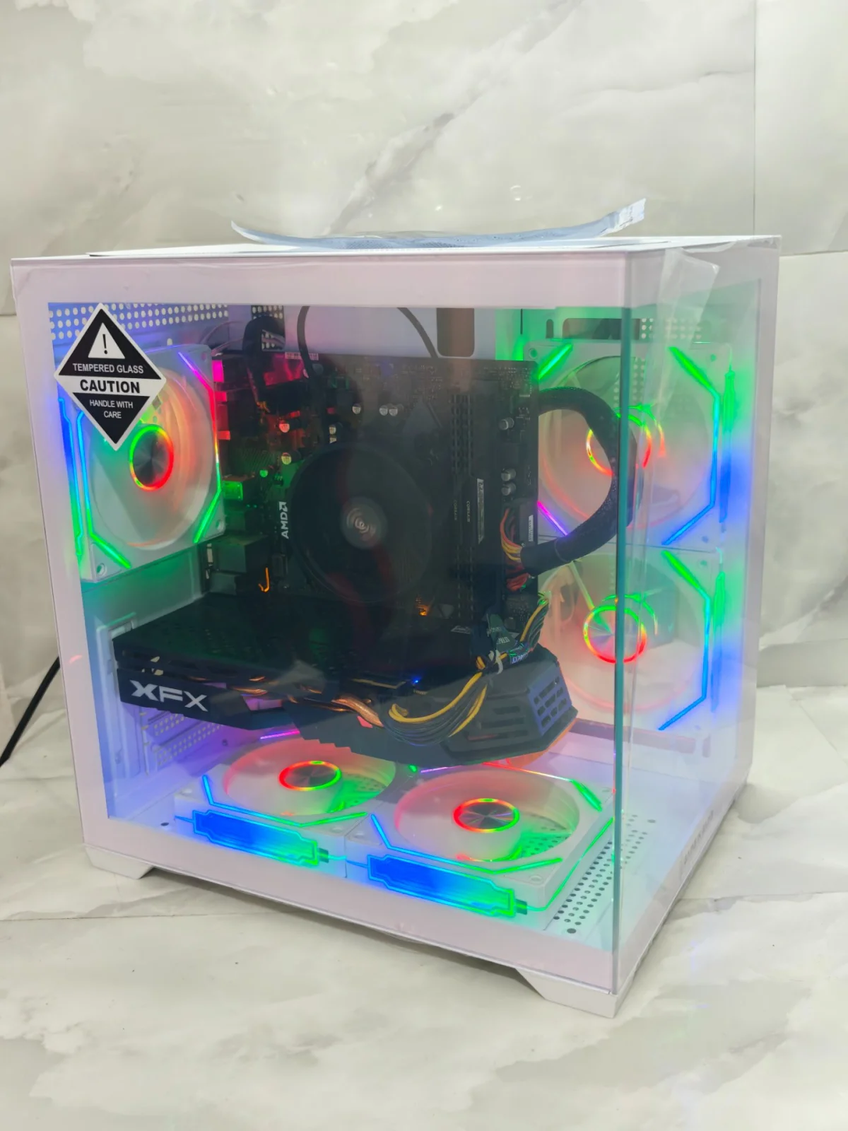 Ryzen 5 2600 RX 580 8 GB 16 GB RAM 256 GB SSD 500 GB Harddisk