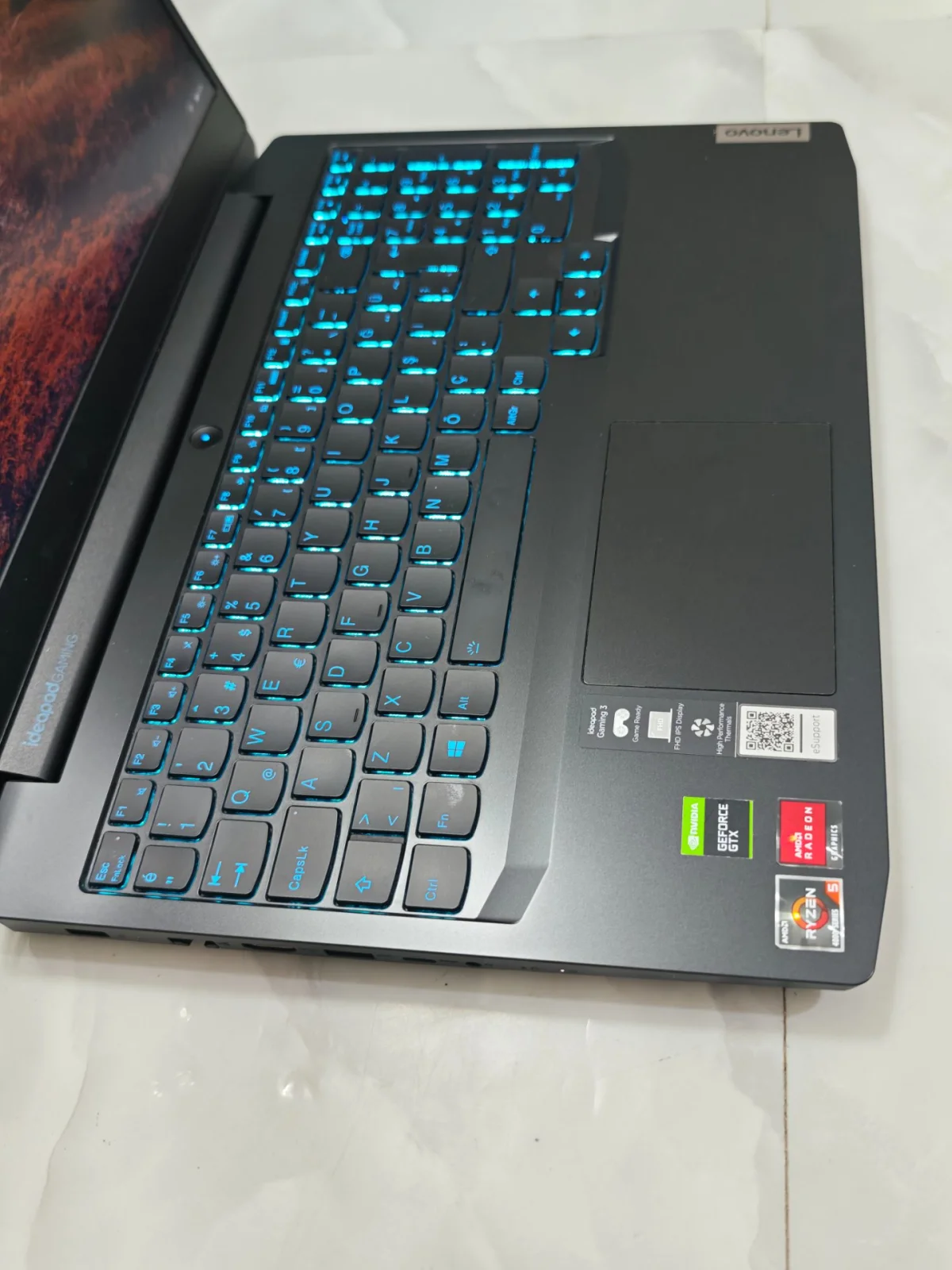 Lenovo Lenovo Ryzen 5 4600H GTX 1650 8 GB RAM 512 GB SSD Gaming Laptop - Görsel 3