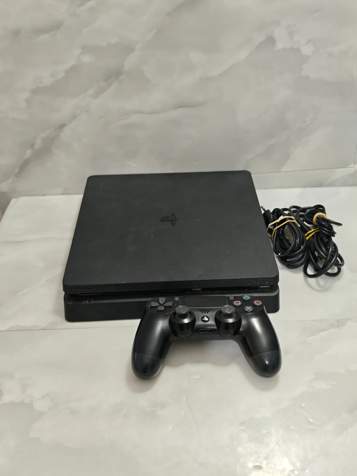İkinci El Sony PlayStation 4 Slim 500 GB Tek Kol 7 Oyunlu - Görsel 1