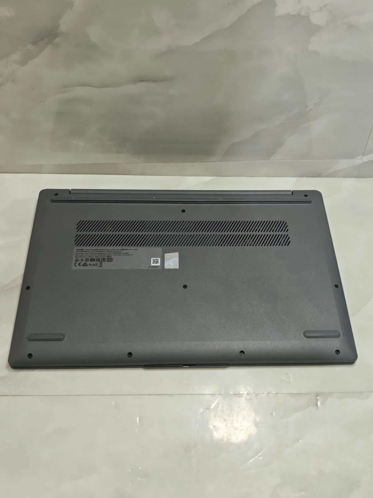 Lenovo Lenovo IdeaPad Slim 3 Intel N100 4 GB RAM 128 GB SSD Laptop - Görsel 3