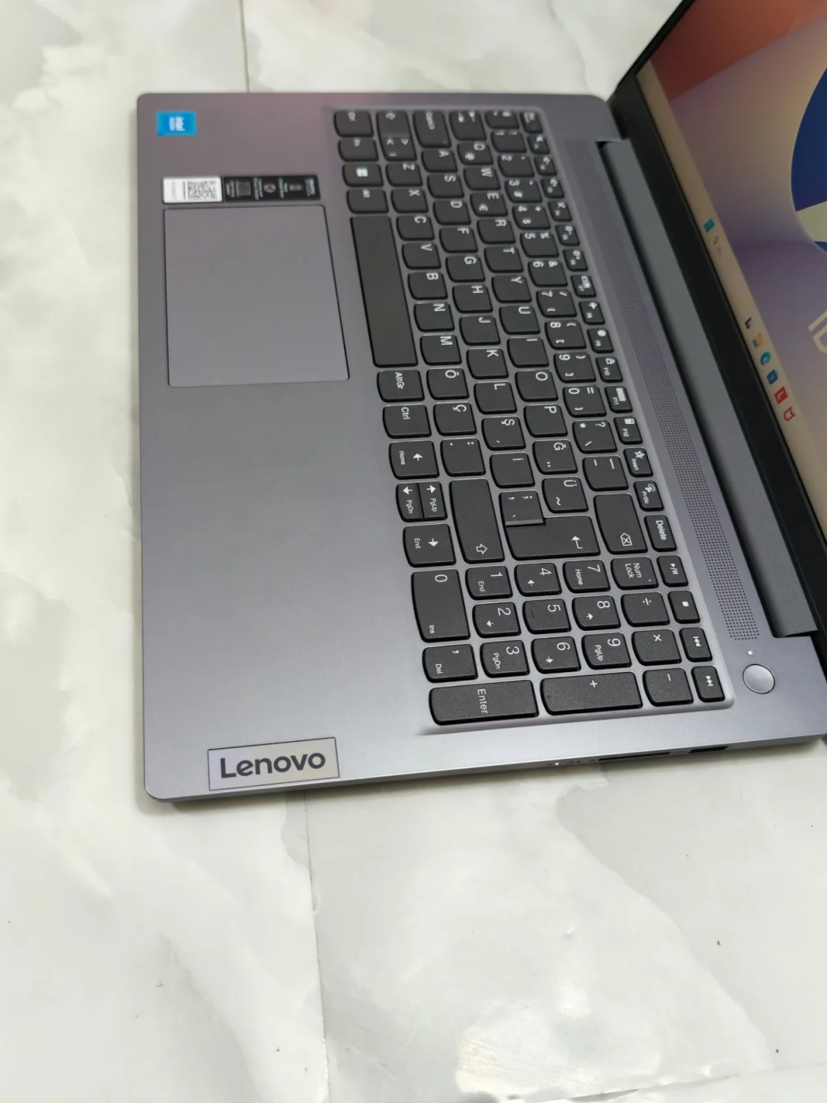 Lenovo Lenovo IdeaPad Slim 3 Intel N100 4 GB RAM 128 GB SSD Laptop - Görsel 4