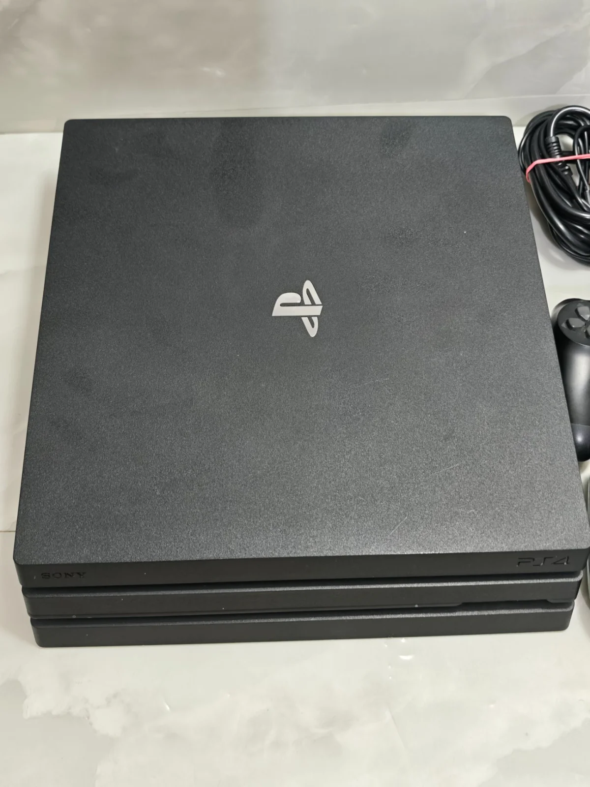 Sony Sony PlayStation 4 Pro 1 TB CUH-7116B + 2 Kol - Görsel 2