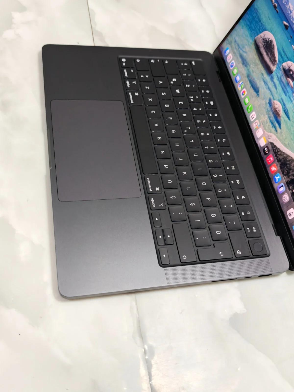 Apple Apple MacBook Pro 14" M5 Pro 24 GB 1 TB SSD Uzay Siyah - Görsel 2