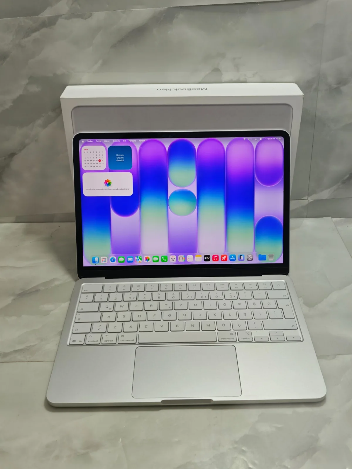 Apple MacBook Neo A18 Pro 8 GB 256 GB 13" Gümüş