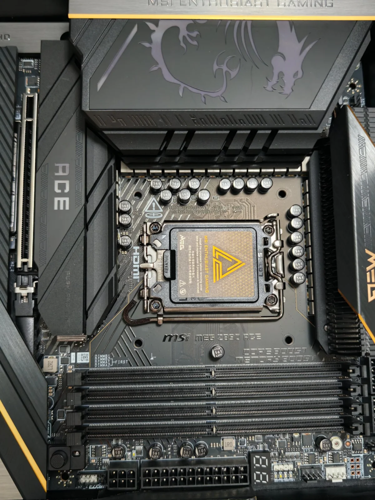 MSI MSI Meg Z890 Ace 9200 MHz Soket 1851 DDR5 Wi-Fi 7 Atx Anakart - Görsel 4